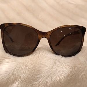 Brown tortoise shell CHANEL sunglasses